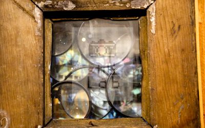 Circle glasses in old frame